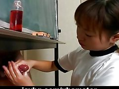 Jaapani iludus itsuki wakana Runkata kõva riista tsenseerimata